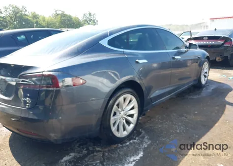 2018 Tesla Model S 100D/75D/P100D from USA, damaged, VIN 5YJSA1E23JF285107